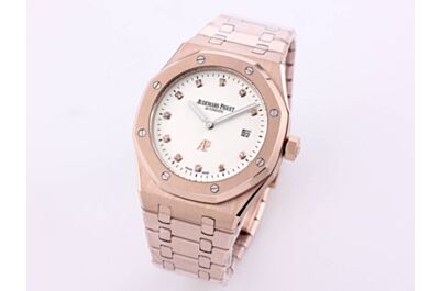 AP Royal Oak Jumbo White Dial Octagon Stainless Steel Bezel Rose Gold Case Strap Diamond Hour Markers Date Two-Hand Watch