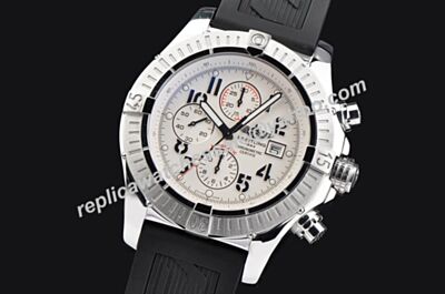 Breitling Avenger II Silver S/Steel Chronograph Rubber Strap Swiss Date Men's Watch BNL046
