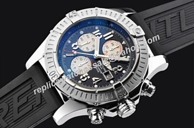 Breitling Avenger II A1338111/BC33/152S/A20S.1 Rubber Strap Black Chrono Swiss Males Luminous Watch BNL050